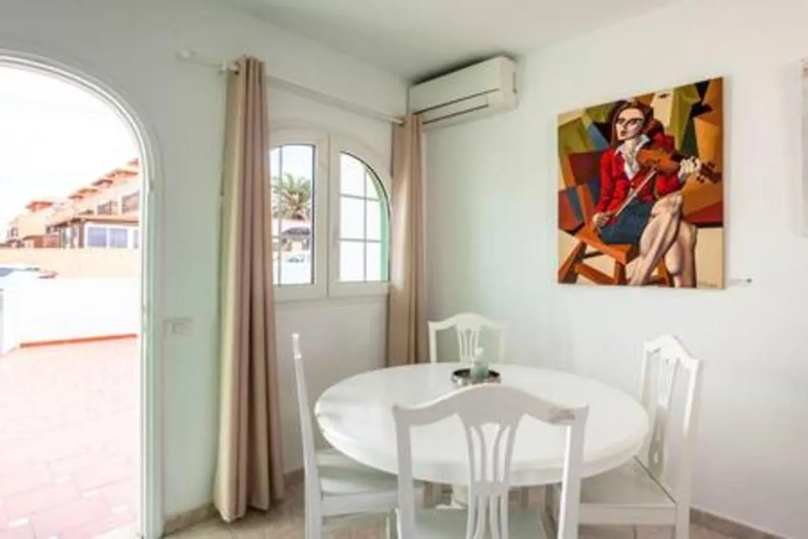 Corralejo Beachside Villa Eter With Private Pool, Bbq & Fast Wifi