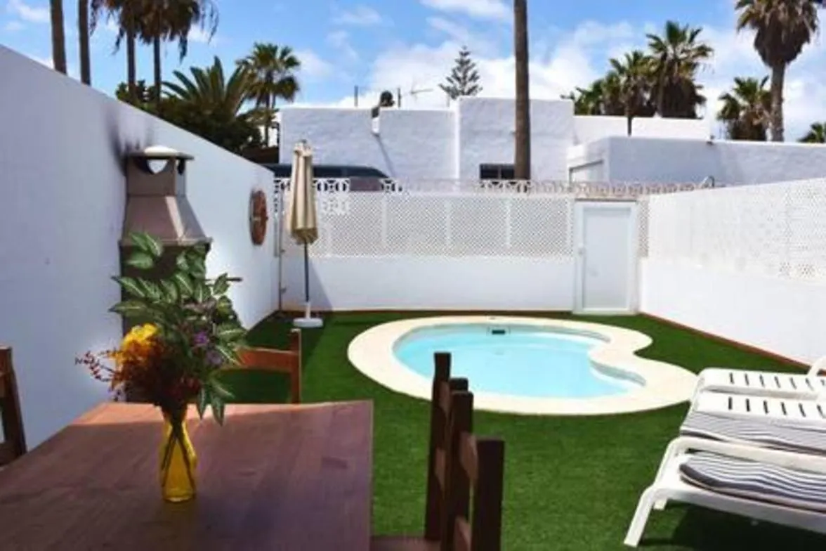 Corralejo Beachside Villa Eter With Private Pool, Bbq & Fast Wifi